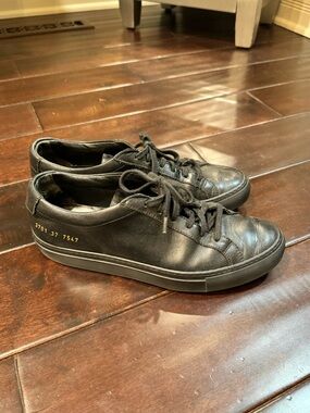 Classic Black Leather Sneakers - Minimal Lace-Up Design